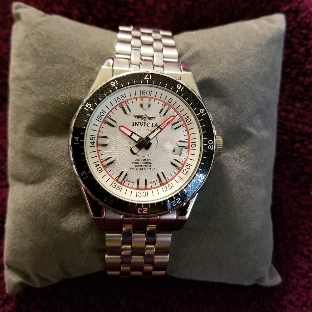 Invicta Men's Pro Diver water resistant Watch